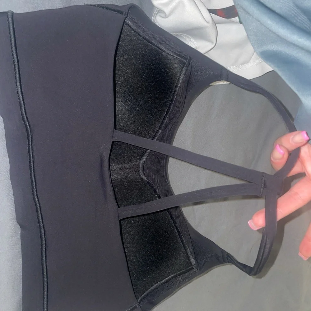 GYMSHARK STUDIO SPORTS BRA BLACK - Picture 3 of 3